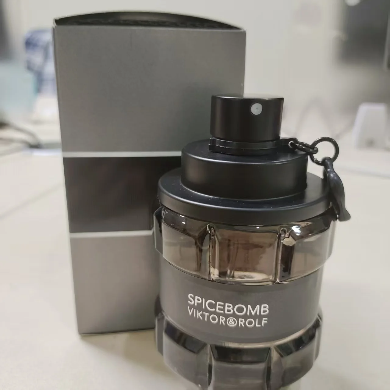 Iktor&Rolf - Spicebob eau de toilette - Bois et épicé - Colonie pour hommes - Avec des aromes d'agrumes et de tabac