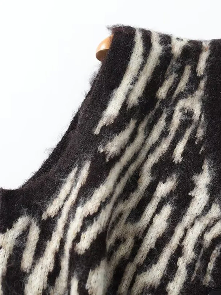 Gilet tricoté à col en v pour femmes, nouveau style européen, mode assortie avec tout, tempérament, motif zèbre superposé