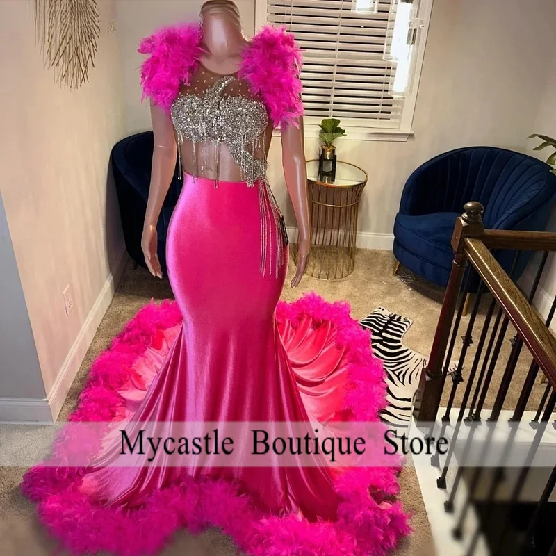 

Customized Sexy Pink Mermaid Prom Dress 2026 Black Girls Silver Diamond Crystal Beaded Feather Evening Party Gown