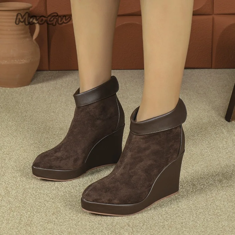 女性のプラットフォームシューズ-ウェッジヒール-アンクルブーツ-ポインテッドトゥ-バックジッパー-快適なカジュアルファッション-ブラックブーツ-ボッテスファム