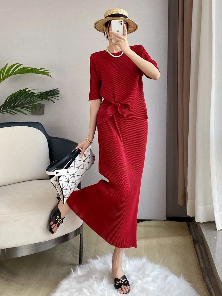 Casual Style Pleated Half Sleeve T-Shirt Fish Scale Pleat High End Women's Elegant Top Skirt Set Summer Fashionable Leisure Wind