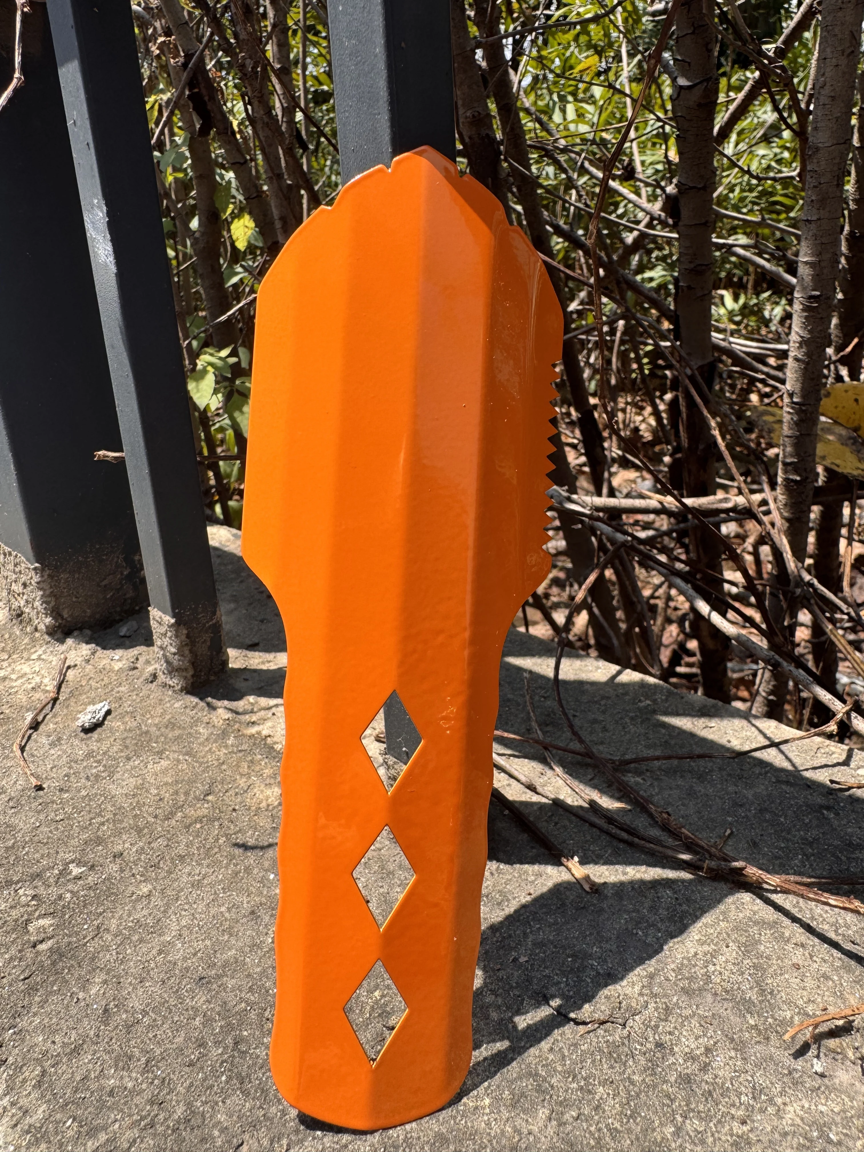 معاول التخييم في الهواء الطلق المدمجة أنبوب مجرفة مجرفة خفيفة الظهر أداة متعددة للبقاء على قيد الحياة