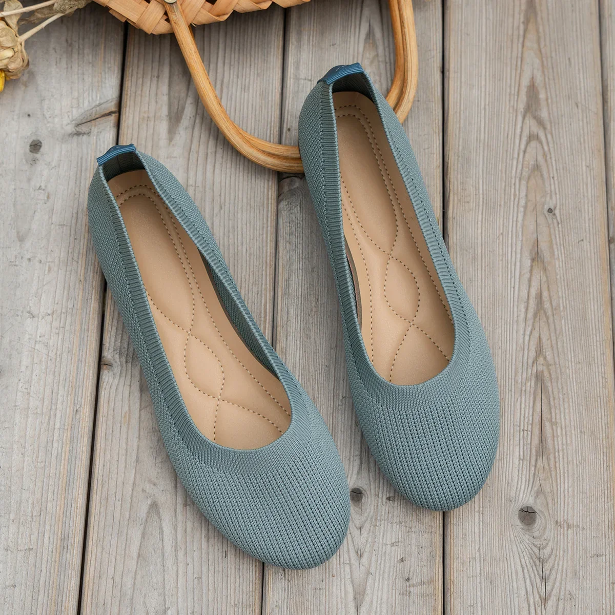 Frühlings-Damenschuhe, neue gestrickte Socken-Sneaker, atmungsaktive Slip-On-Loafer mit runder Zehenpartie, Größe 36-43, leichte Schuhe in Übergröße – Detail 32