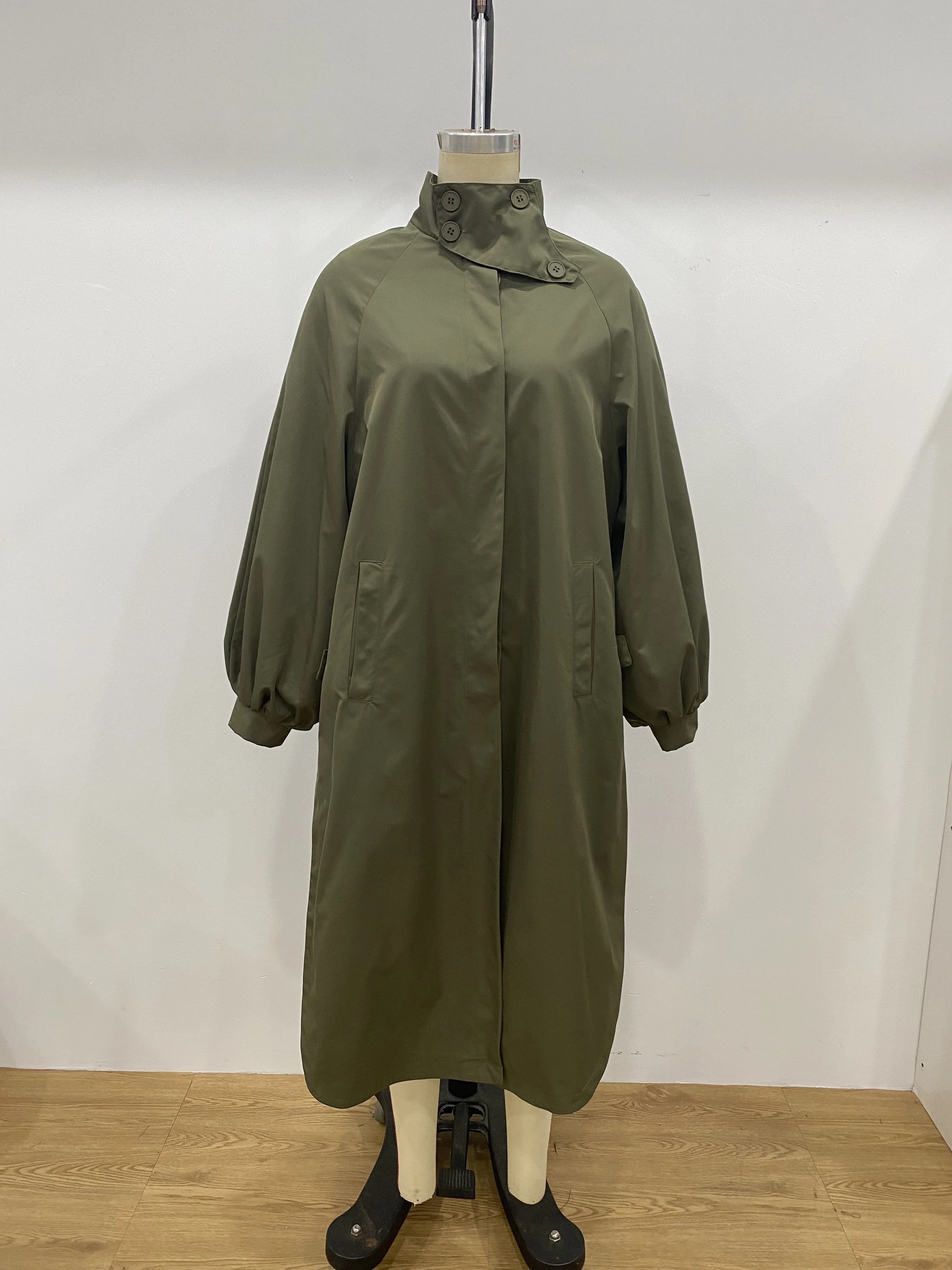 Damen Loser Drapierter Trenchcoat mit Stehkragen, Laternenärmeln, Seitenschlitz, Einreihig, Lässige Oberbekleidung, Stilvoller Alltagsmantel für Damen – Detail 2