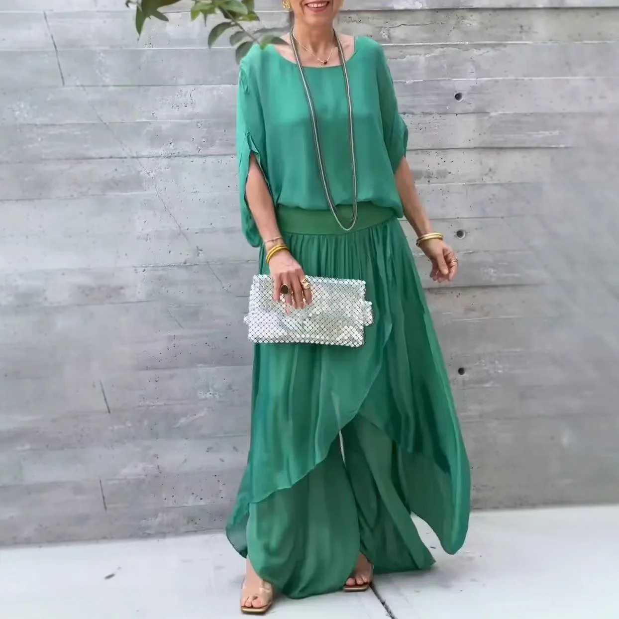 

Women's Casual Two Piece Set Chiffon Mother Of Bride Dressy Suit Crew Neck Top Wide Leg Pant Flowy Wedding Guest Outfit 2025