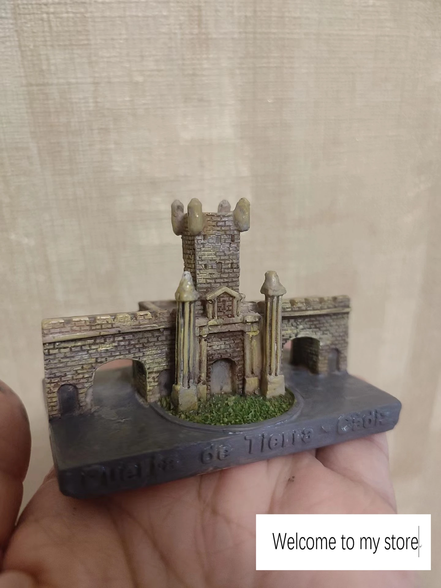 Figura de resina, mesa de arena psicológica mental, caja de juego, terapia de cancha, edificio portugal, puerta de la tierra