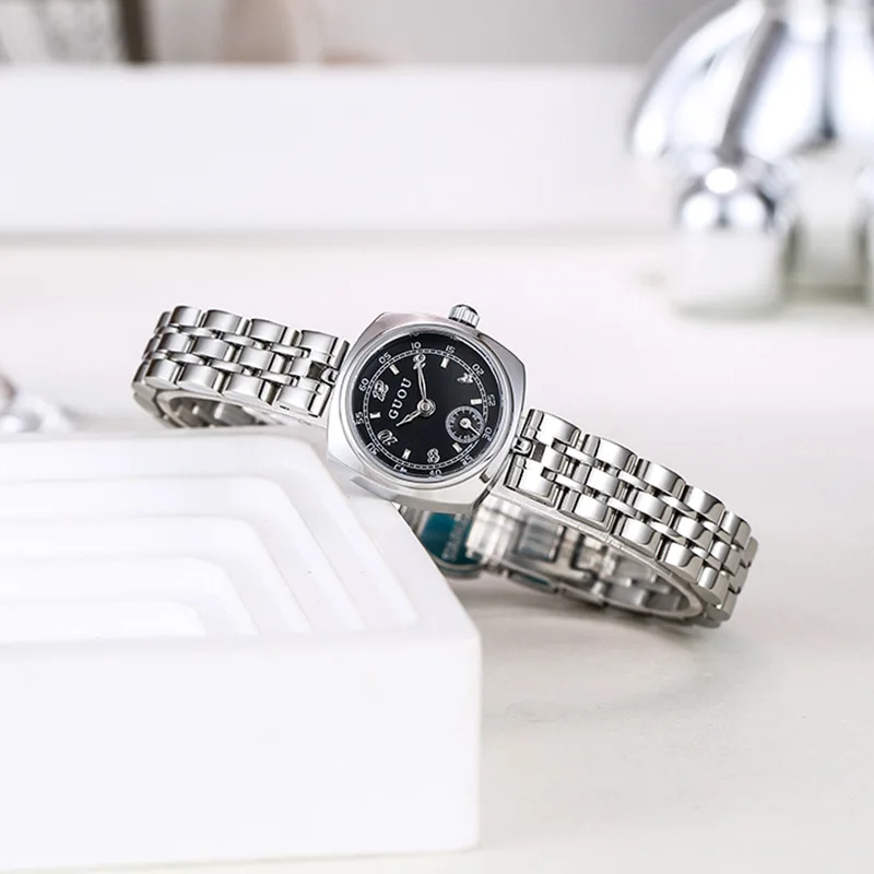 New Stainless Steel Strap WatchSmall And Delicate, With A Small Gold Dial And Square Case; A Fashionable Quartz Watch For Women.