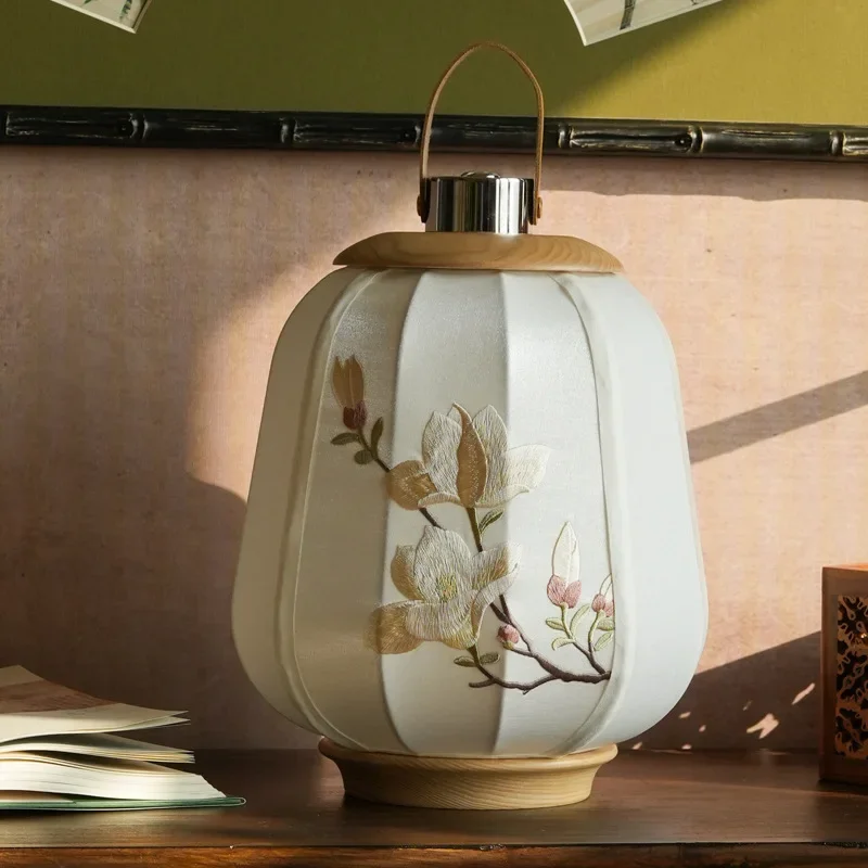 Ein paar Räume, Blumen blühen und Reichtum, bestickte neue chinesische Schreibtischlampenornamente, berühren Sie den Eingang, Einweihungsgeschenke