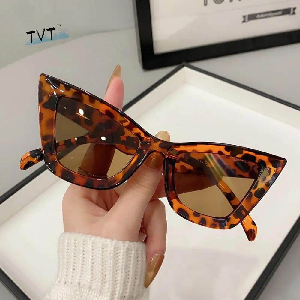 

Fashion Big Frame Cat Eye Sunglasses UV400 Cool Leopard Print Eyewear Vintage Lightweight Wide Legs Sun Glasses Outdoor