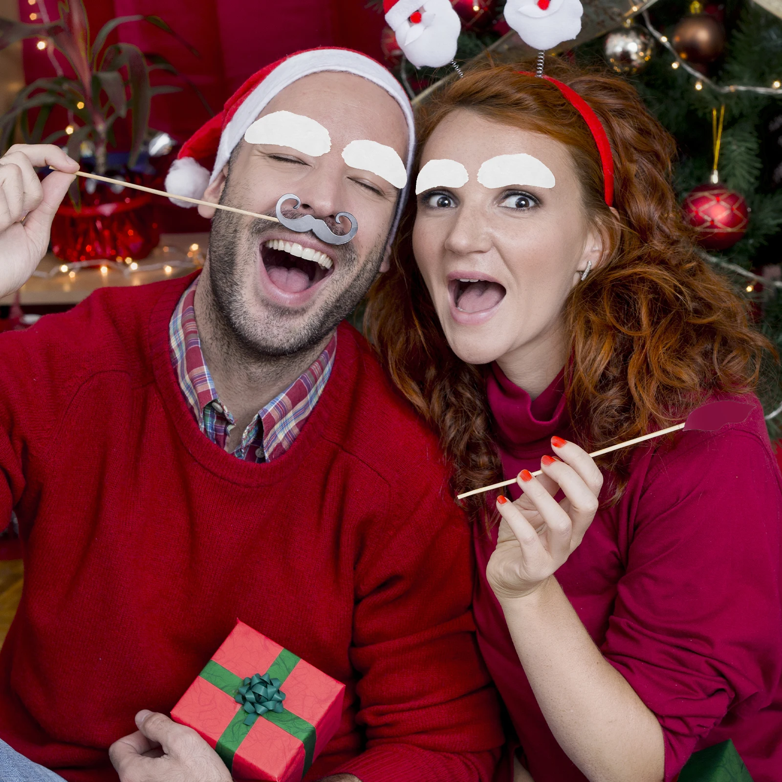 

8Pairs Santa Claus Fake Eyebrows Self Adhesive Artificial Eyebrow Lightweight Comfortable Cosplay Party Photo Decoration