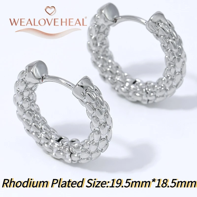 1 Paar 18K vergoldete Messing-Möbius-Twist-Huggie-Creolen für Damen, geometrische kleine Ohrringe für den Alltag, Party oder als Geschenk – Detail 27
