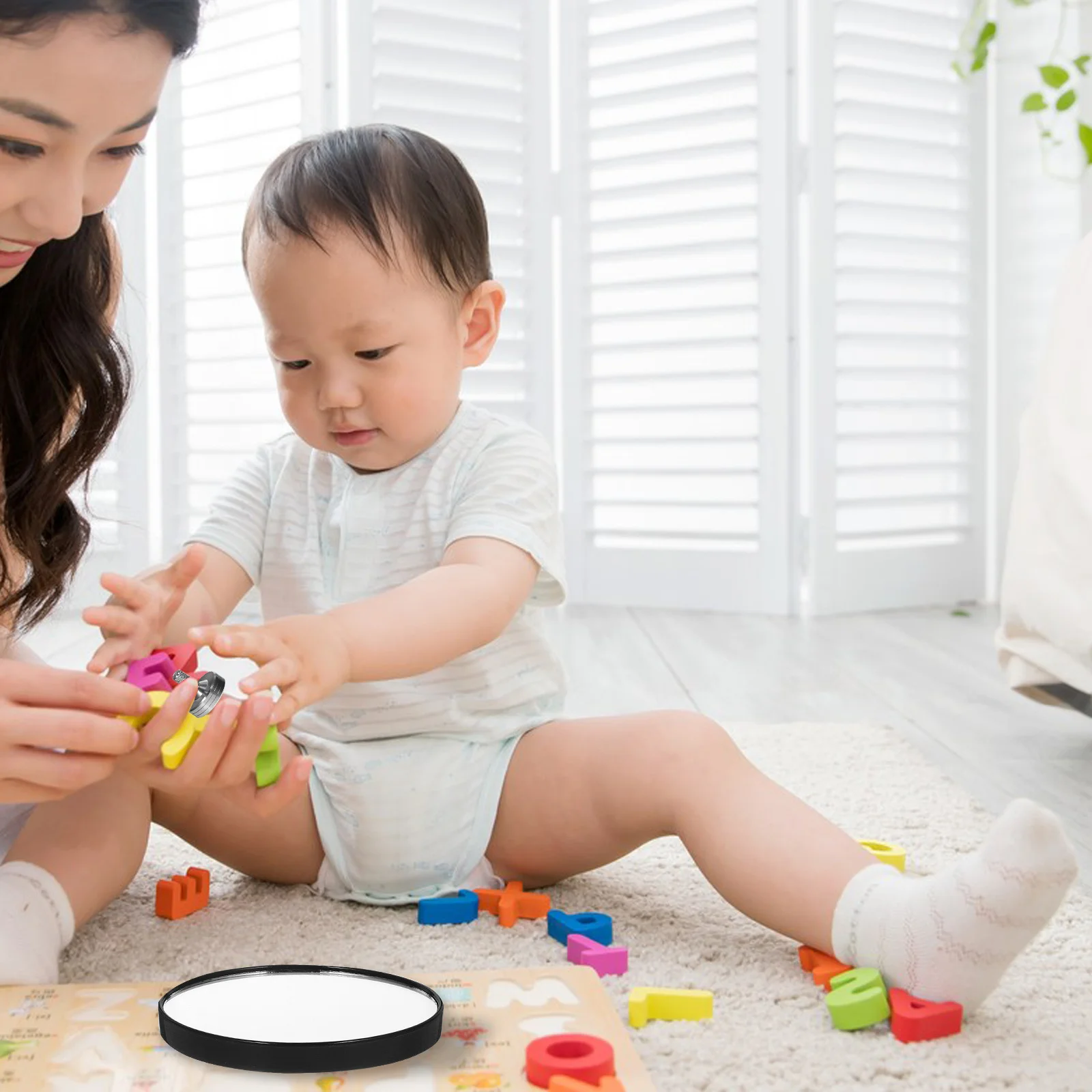 

1Set Gyroscope Metal Firm Stable Color Desk for Stress Relief Hand-Eye Training Relaxation Gyro Toys