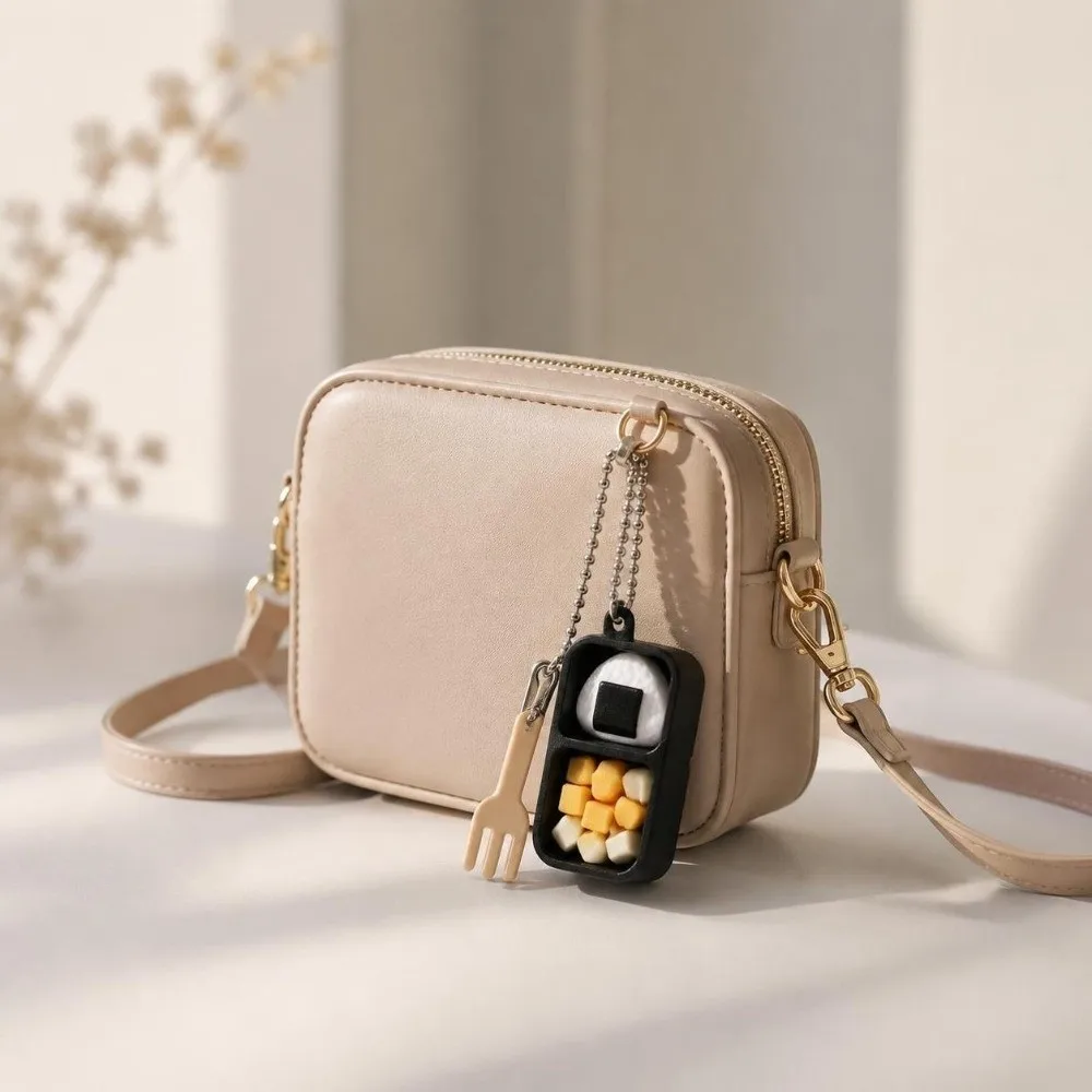 Novelty Japanese Style Sushi Keyboard Keychain Cartoon Simulation Food Stress Relief Keychain Creative Bag Pendant For Children