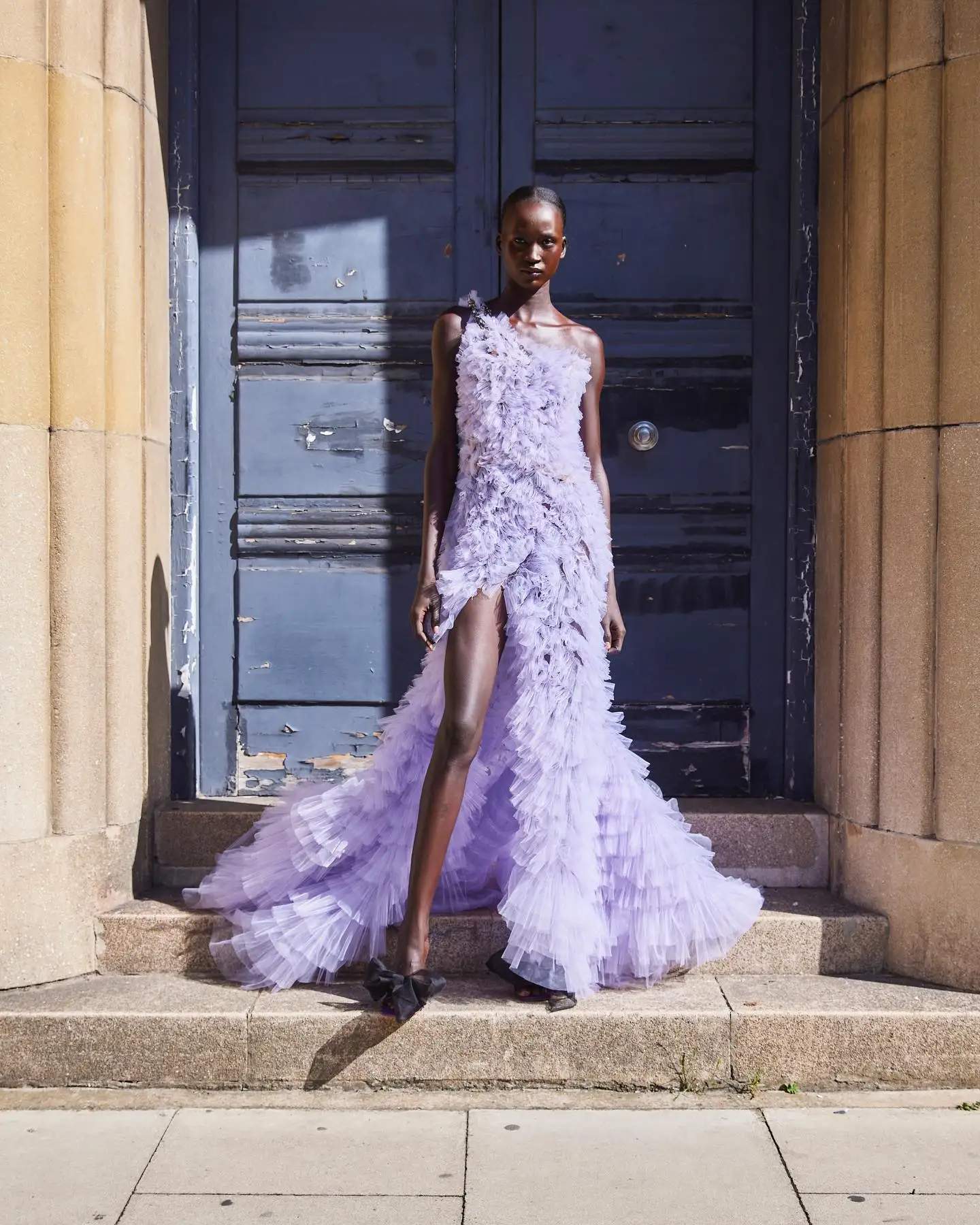 Exclusive Lavender Fluffy Tiered Tulle Split Long Maxi Gowns One Shoulder Shiny Crystal Asymmetrical Tutu Tulle Bridal Dresses