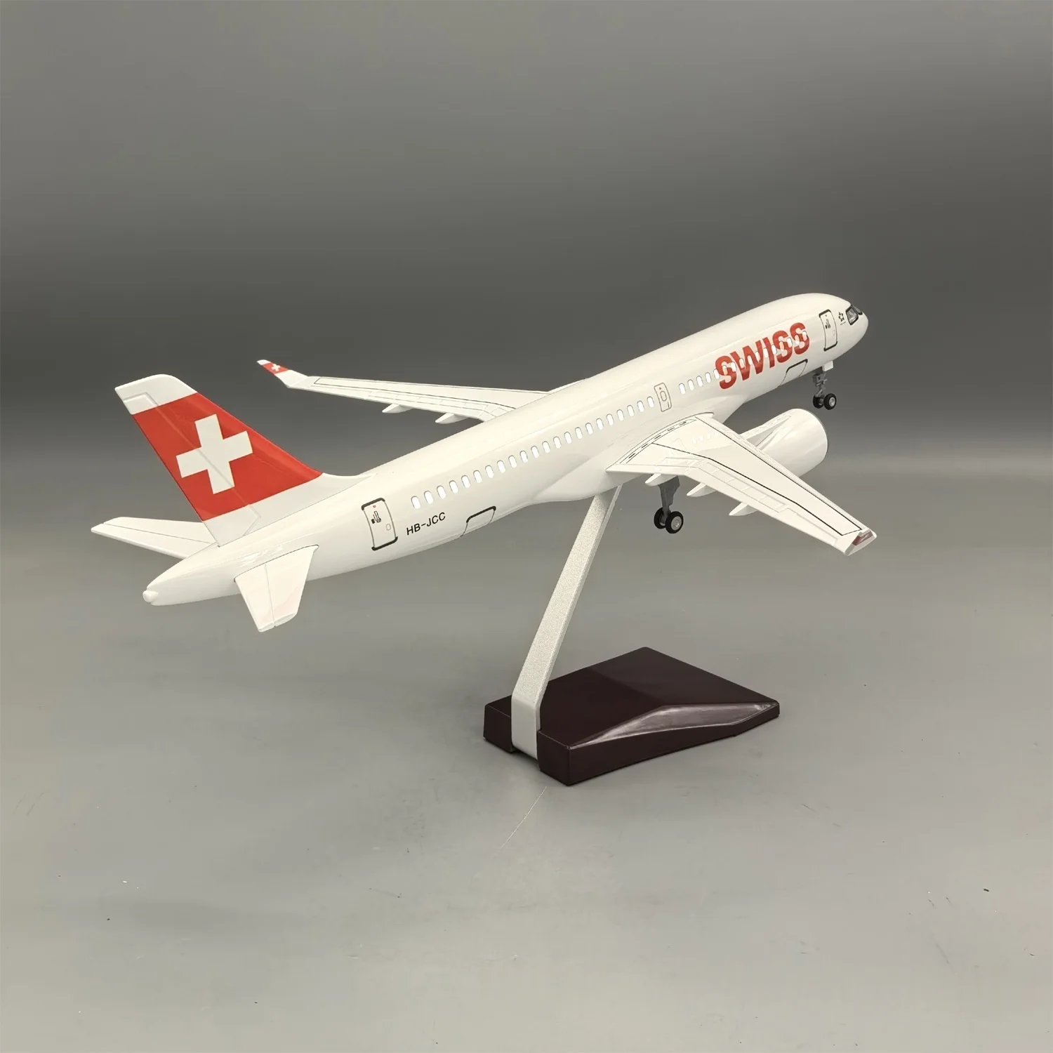 1/100 Scale Air Swiss A220-300 Complete Model Airplane Kit Diecast Aircraft With Landing Gear Wheel For Aviation Souvenir Gift