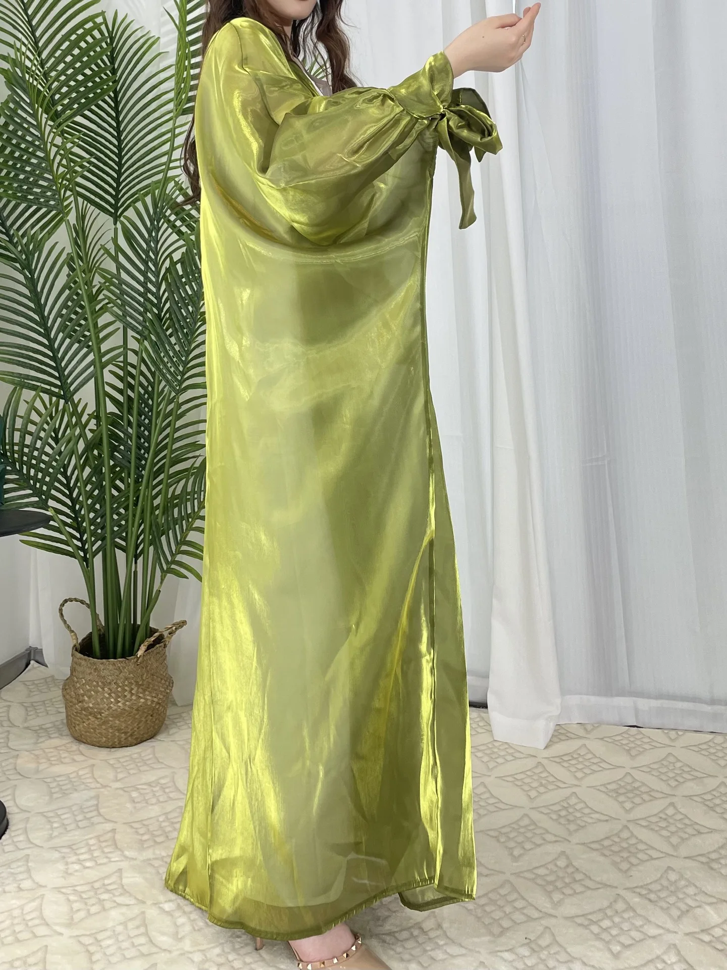 

Блестящие атласные открытые абайи для женщин, мусульманское платье, кимоно в Дубае, исламская одежда, арабский халат, турецкий кафтан, кафтан Kebaya, Ид, Рамадан