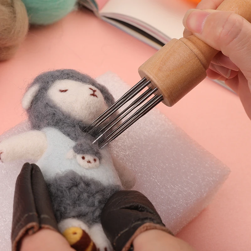 MIUSIE Various Size Needle Felting Kit With Wood Handle  Felting Needles Wool Felt Tool Finger Protector For DIY Sewing