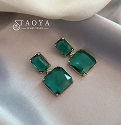 2025 New Geometric Green Glass Square Pendant Earrings Simple and Luxury Accessories for European and American Women’s Jewelry
