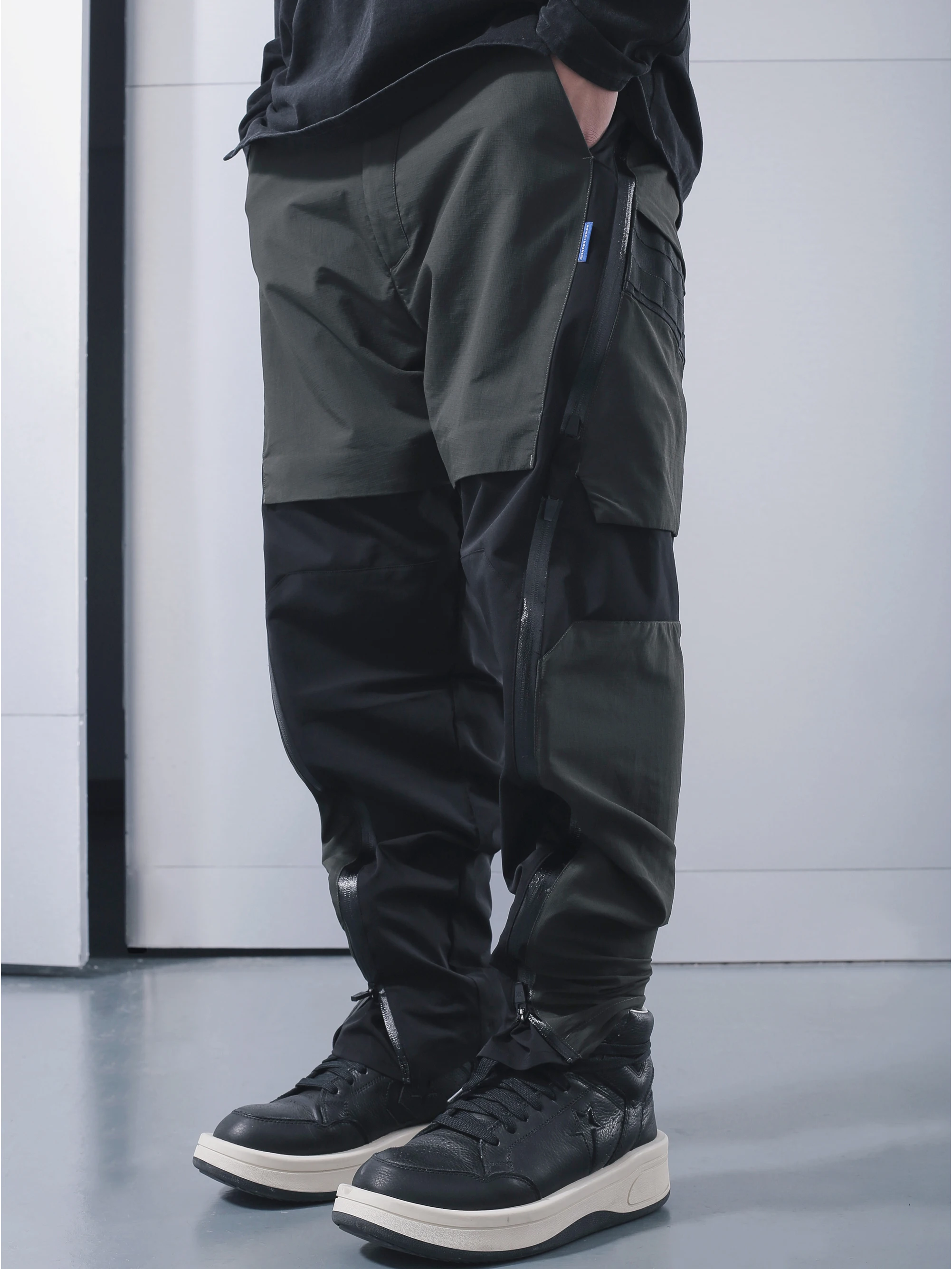 REINDEE LUSION 21AW DOUBLE SHAPE ZIPPER WATERPROOF PANT Wide leg pants army green splicing jogger dark wear techwear