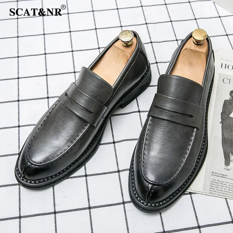 Mocassins en cuir Oxford pour hommes, chaussures d'affaires argentées, chaussures de mariage de haute qualité, semelle souple, bout pointu, marque