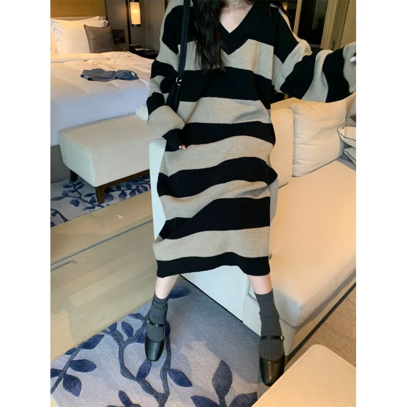 Real Shot of Korean Version Retro Casual Lazy Feeling Loose V-neck Pullover with Contrasting Wide Stripes Long Sweater Dress