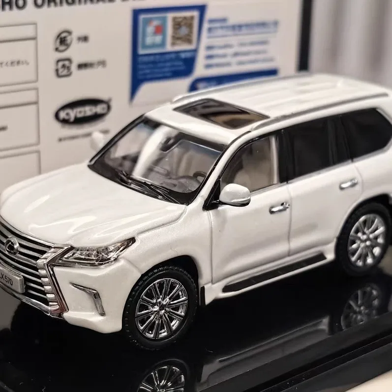 Jingshang 1:64 Lexus Lx570 Luxury Off-road Vehicle Diecast Car Model Collectible Ornament Steer