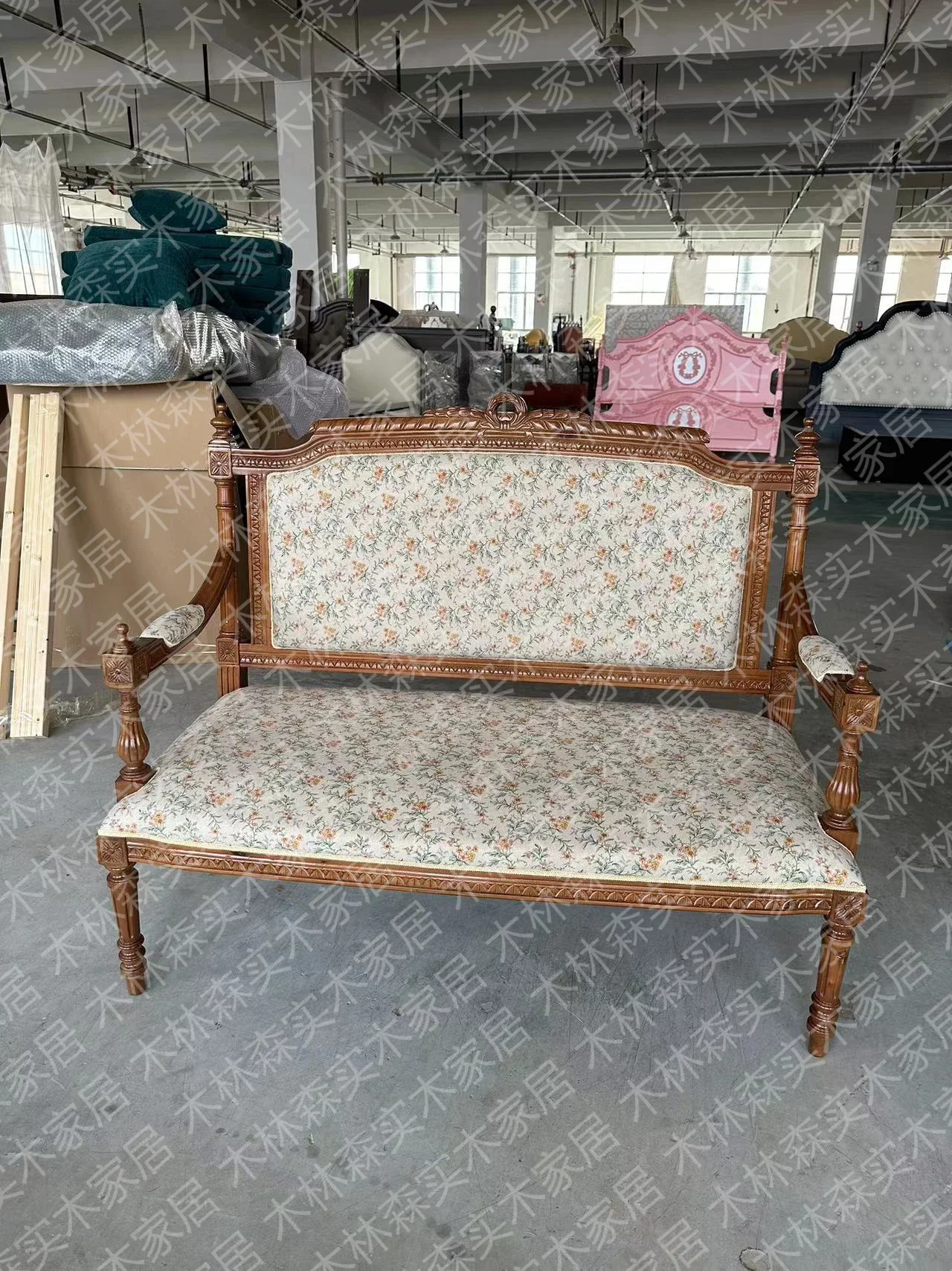 

New Classical French Living Room Solid Wood Sofa Antique Carved a Double Chair Antique Furniture
