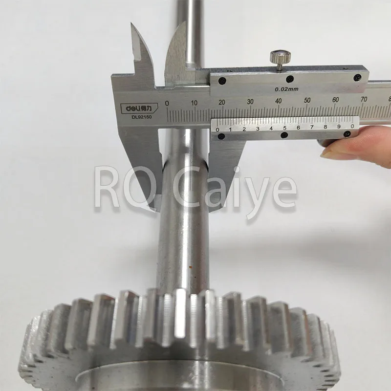 albero-a-ingranaggi-per-rullo-acqua-di-alta-qualita-71030210f-per-parti-di-macchine-da-stampa-heidelberg-cd102-sm102