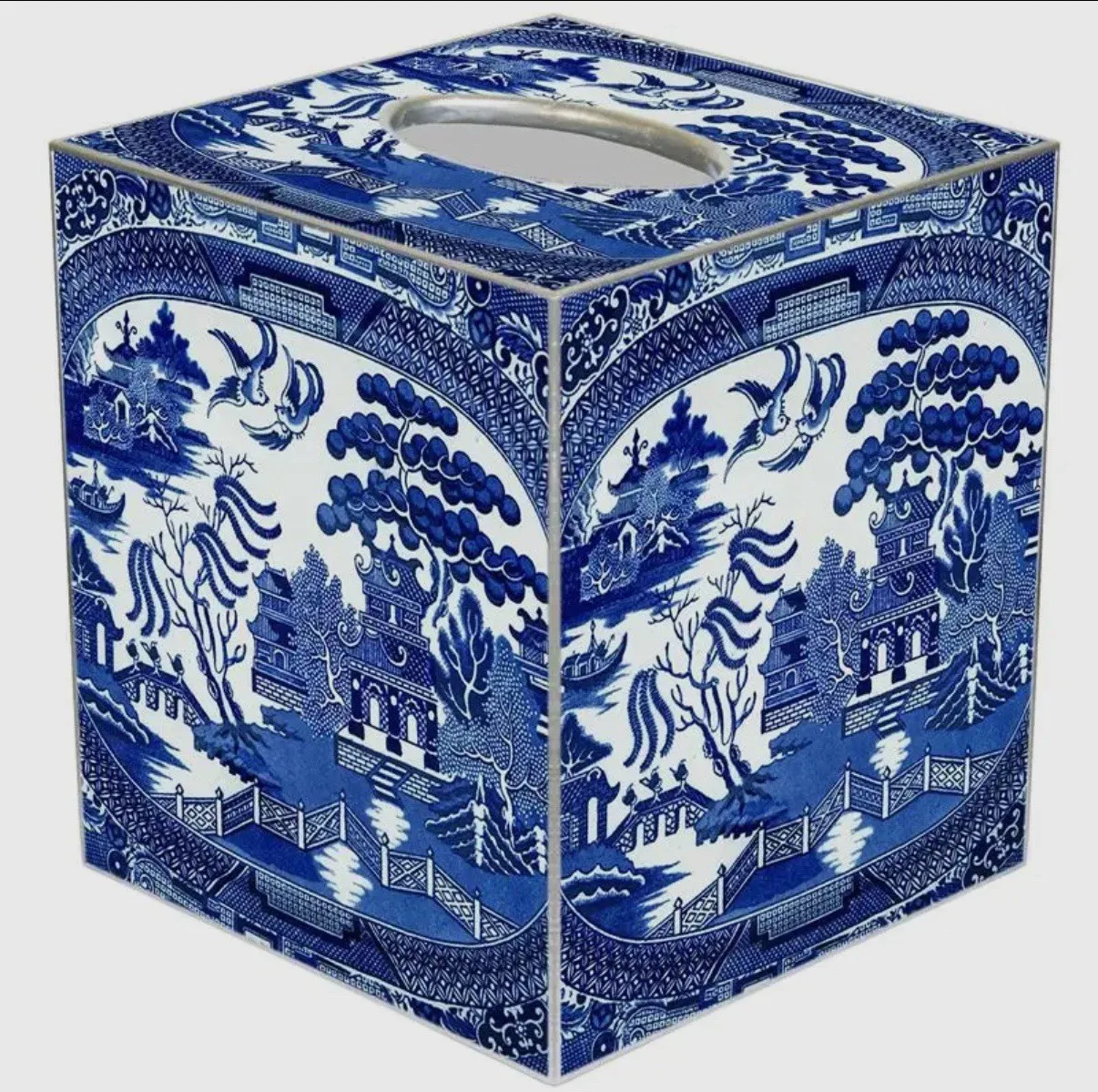 

Blue Willow Tissue Box Cover New Home Decor Kitchen Tabletop Accessory Vintage Style Ceramic Design Living Room Decoration
