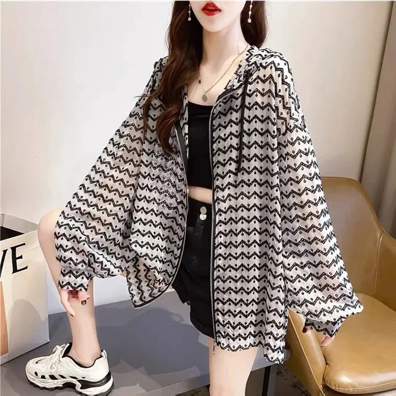 Fashion Stripe Print Hood Summer Jackets Women Casual Loose Thin Sun Protection Chaquetas Long Sleeves Outdoor Sport Outerwear