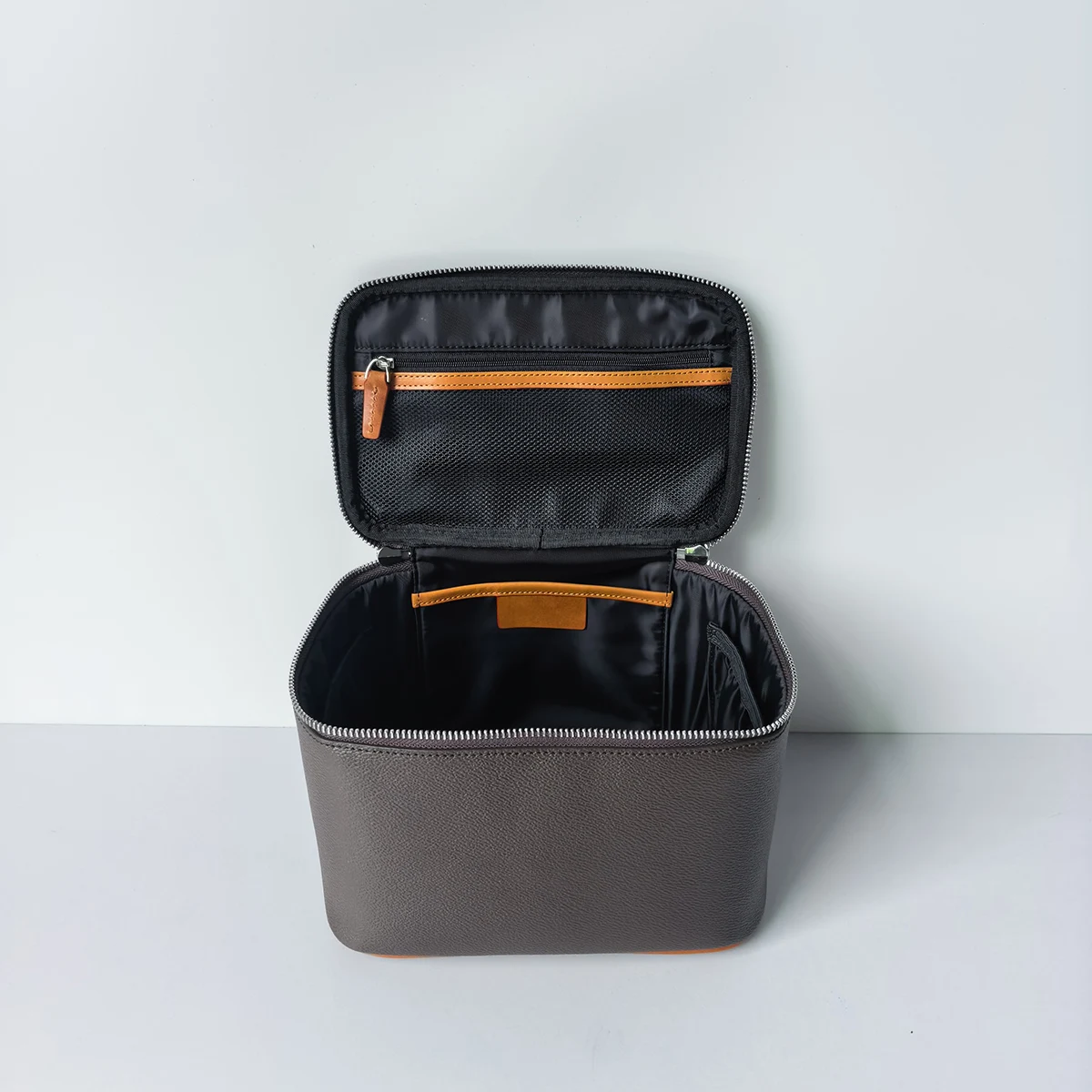 Neue Canvas-beschichtete Wasserdichte Kosmetiktasche mit Echtem Leder-Handschlaufe Unisex Hochwertige Aufbewahrungstasche – Detail 9