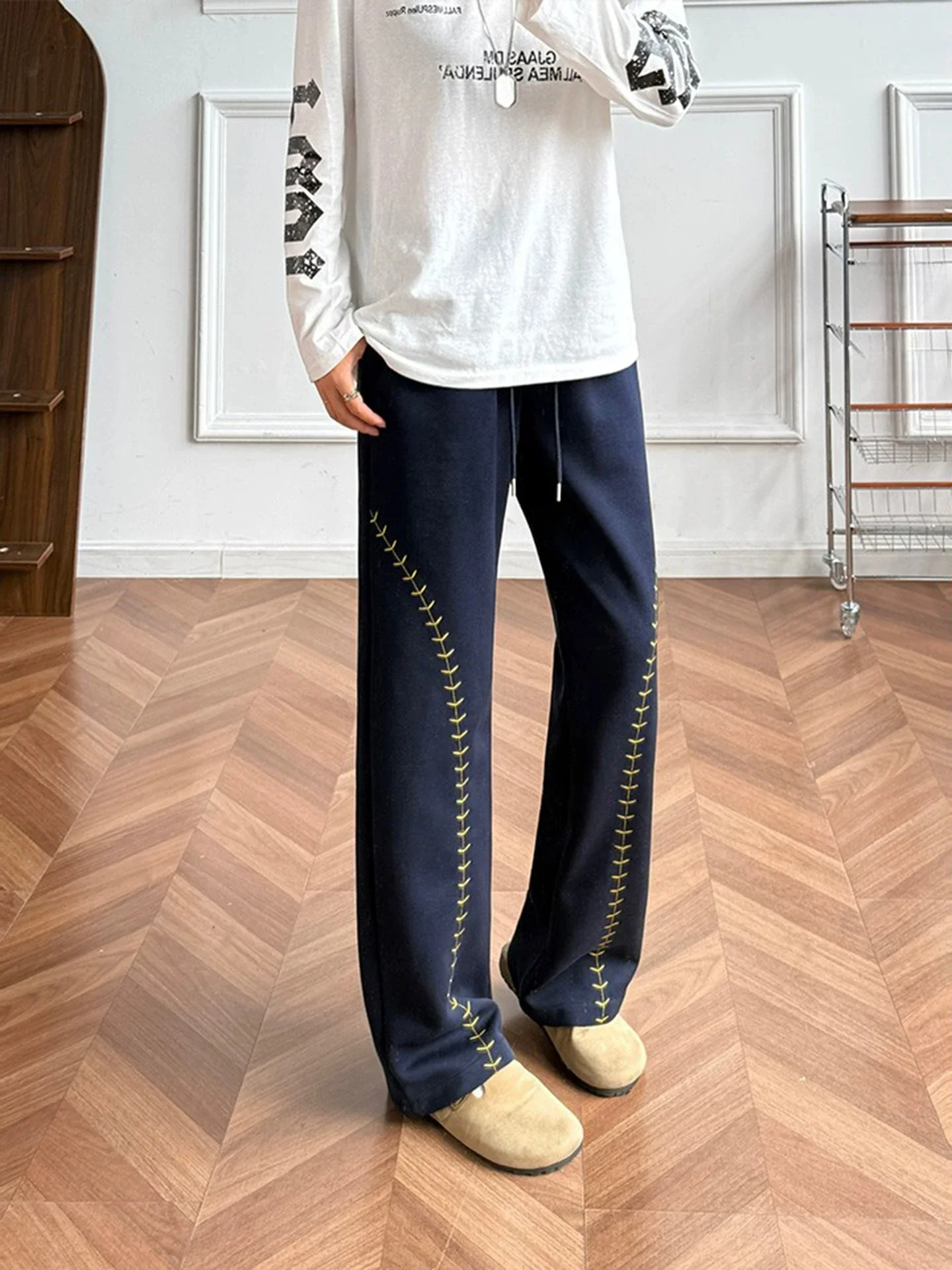 Retro American Embroidered Men's Sweatpants Loose Straight Leg Bell Bottoms Trendy Casual Wide Leg Long Trousers