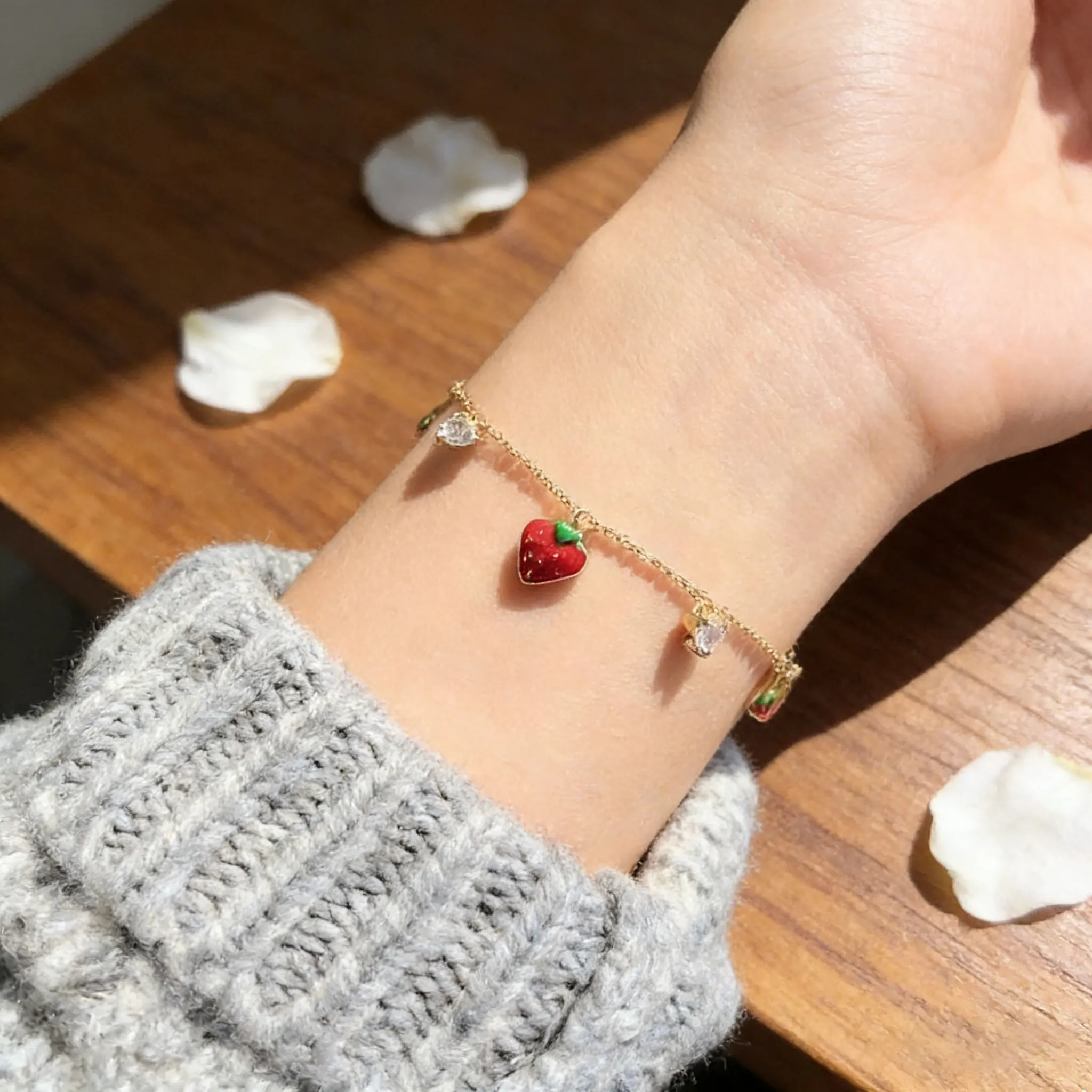 

Women's Alloy Heart Pendant Bracelet Chic Versatile Perfect Christmas Gift