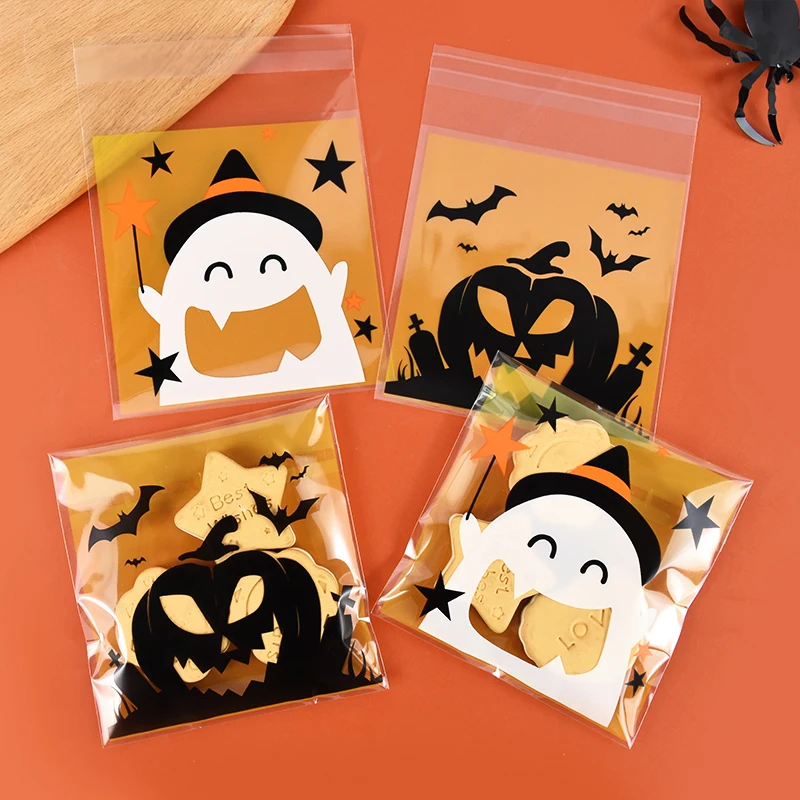 

100 PCS Halloween Cute Ghost Bat Cellophane Candy Bags Self Adhesive Clear Cookies Packaging Bags for Halloween Party Favors