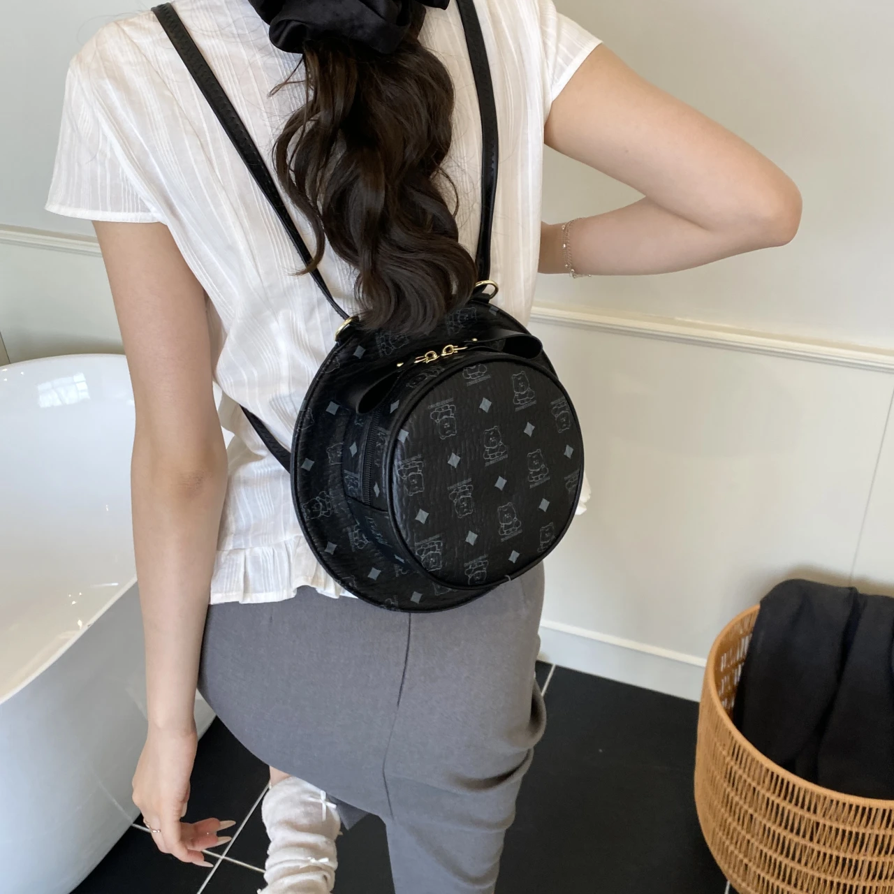 여성용 유니크하고 우아한 가죽 클러치 백, 미니 사이즈 캐주얼 빈티지 스타일, 하이엔드 디자이너 파리에서 영감을 받은 패션