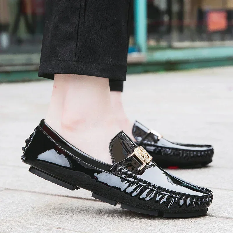 New Cool Male Formal Dress Shoes Black Silver Casual Moccasin Shoes for Men Breathable Youth Fashion Popular Driving Shoes
