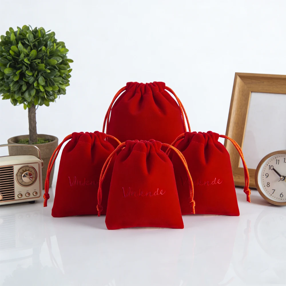 

100Pcs Personalized Lovely Velvet Bag Jewelry Drawstring Pouch Cosmetic Headset Organizer Wedding Christmas Favors Gift Package