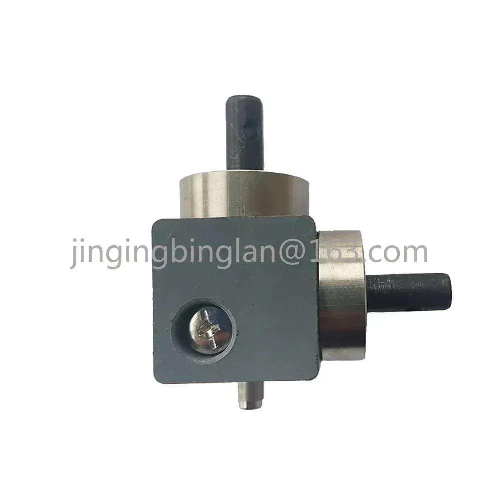 90 Degree Reversing Angle Gear Small Bevel Gearbox Right Angle Commutator Ratio 1:1 Shaft Diameter 8MM 1 Module 20 Tooth