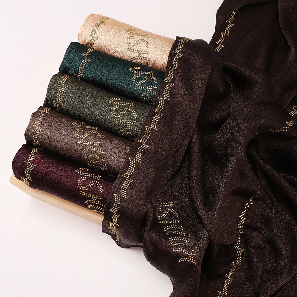 Hiyab de Satén Sedoso con Bord - Embroidery Hijab reseña y precio
