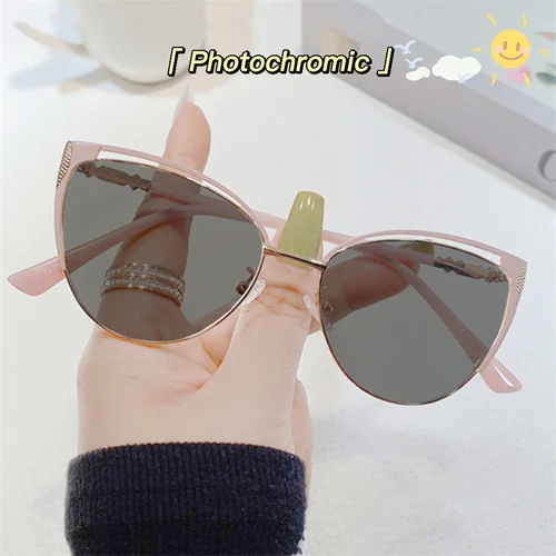 Imagen 2 del producto Nuevo diseño de marca Retro señora ojo de gato marco fotocromático Anti luz azul ordenador hipermetropía mujeres gafas de lectura grados 0 a + 6