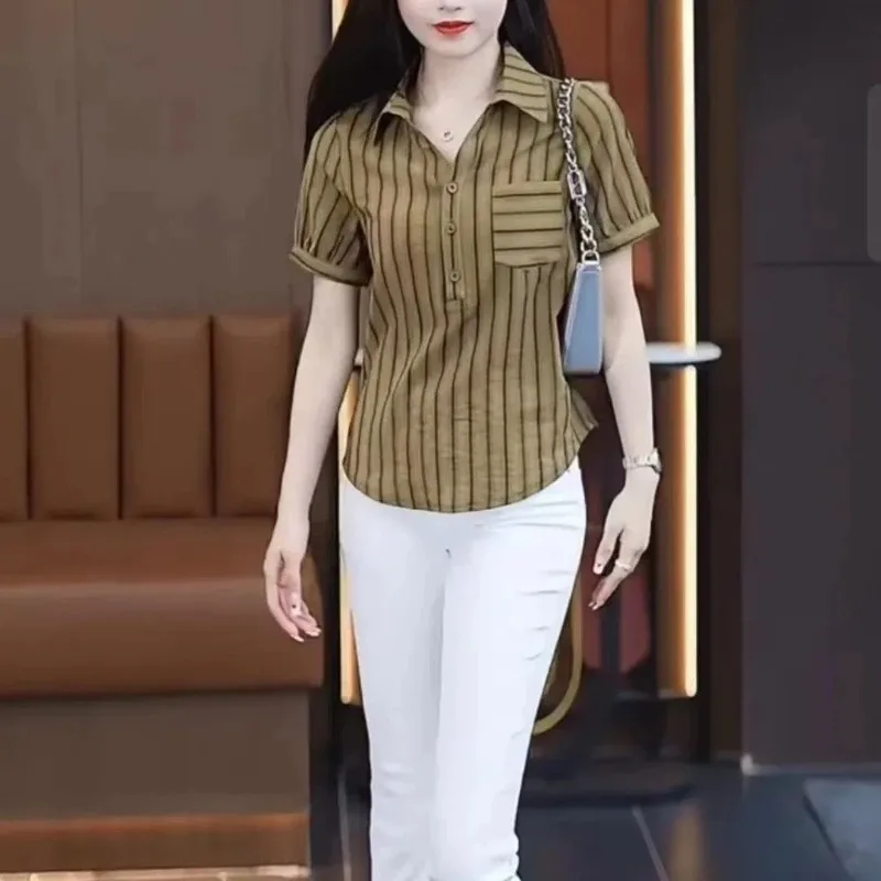 

Striped Short-sleeved Top New Mother Versatile Shirt Loose Fashionable Fashionable Casual Age-reducing Shirt D967