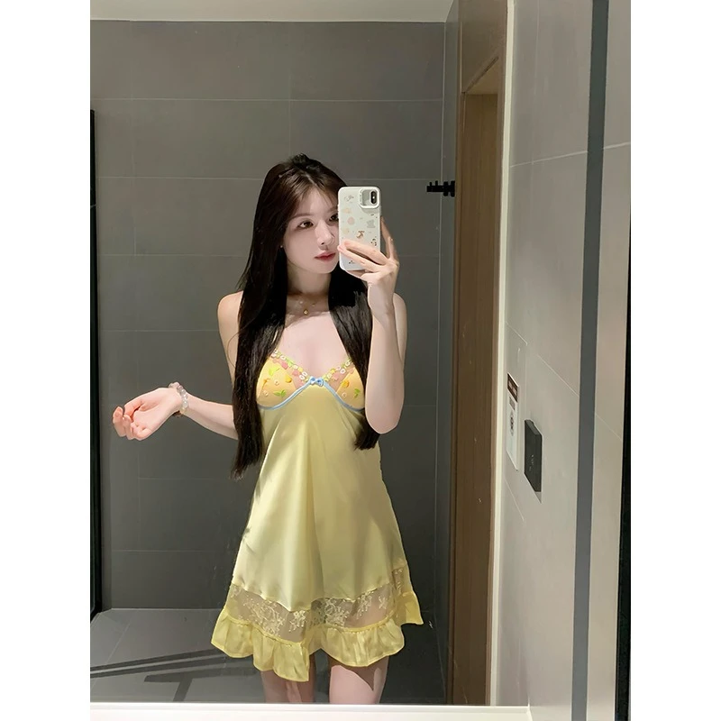 Girls Niche Design Sense Pure Embroidery Suspender Women's Summer New Lace Loungewear Short Skirt Beautiful and Elegant Fashion