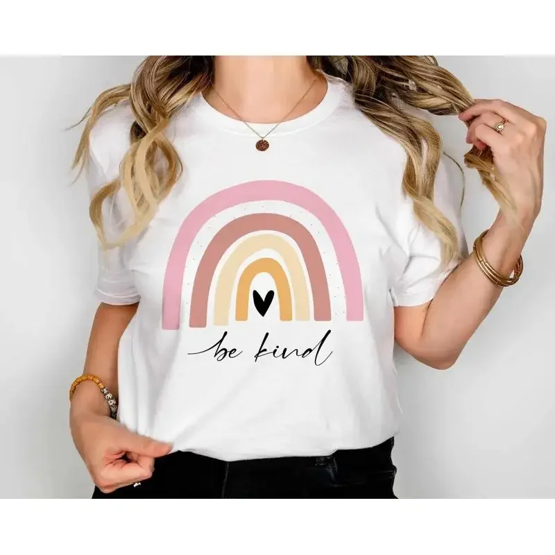 Maglietta Ispiratrice Be Kind Rainbow Diffonde La Positività Ovunque Tu Vada