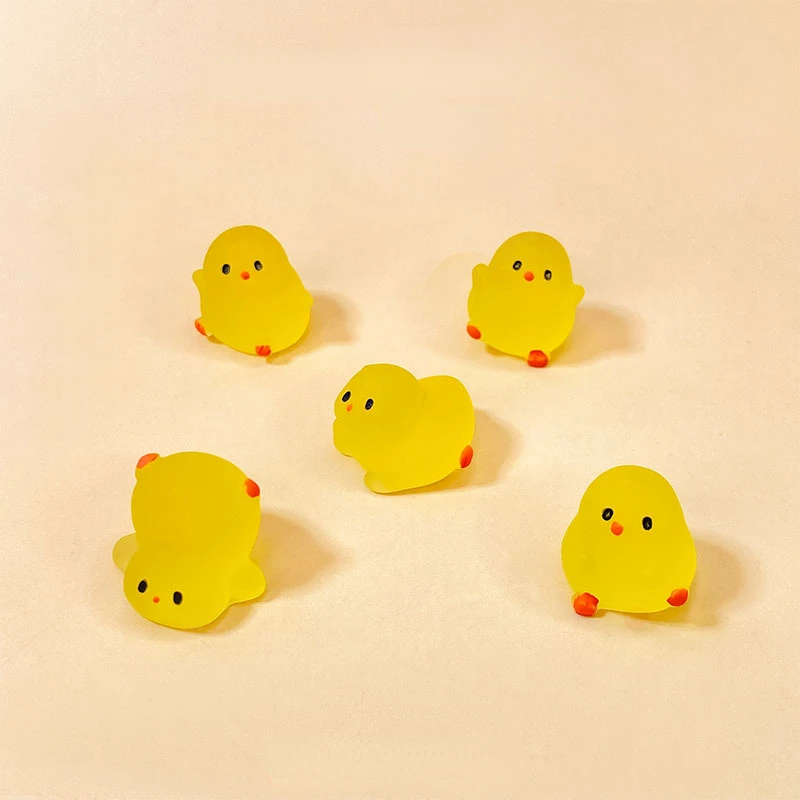 30PCS Luminous Mini Chicken Moss Microlandscape Miniature Chick Figurines Fairy Garden Accessories Home Decor Glow in The Dark