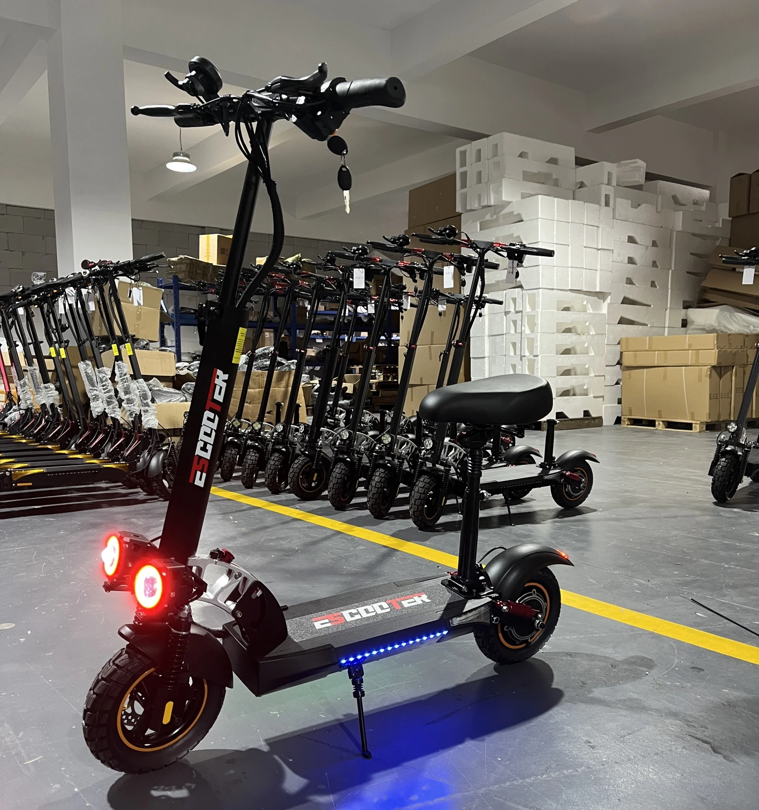 

L10 PRO 800W Motor 48V16AH Battery Max speed 45KM/H Adult City Fold E-Scooters 10 Inch Tire Off-road Scooters Electric