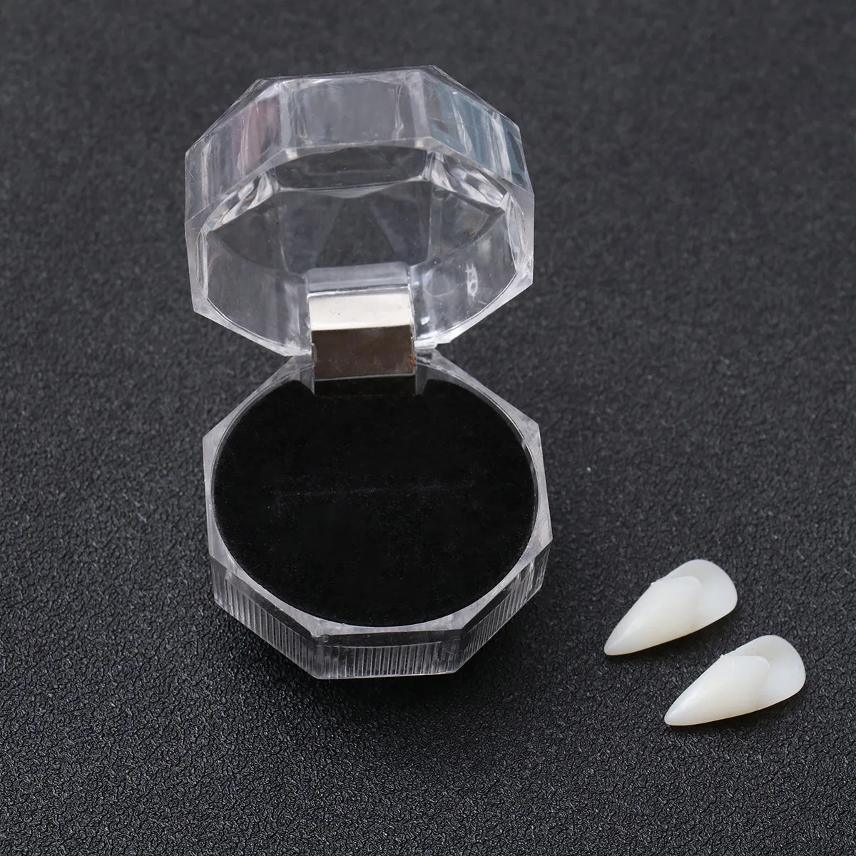 

3 Pairs Fang False Teeth Cosplay Props Premium Resin Halloween Costume Party Dentures 1.9cm Shape Scary Accessories
