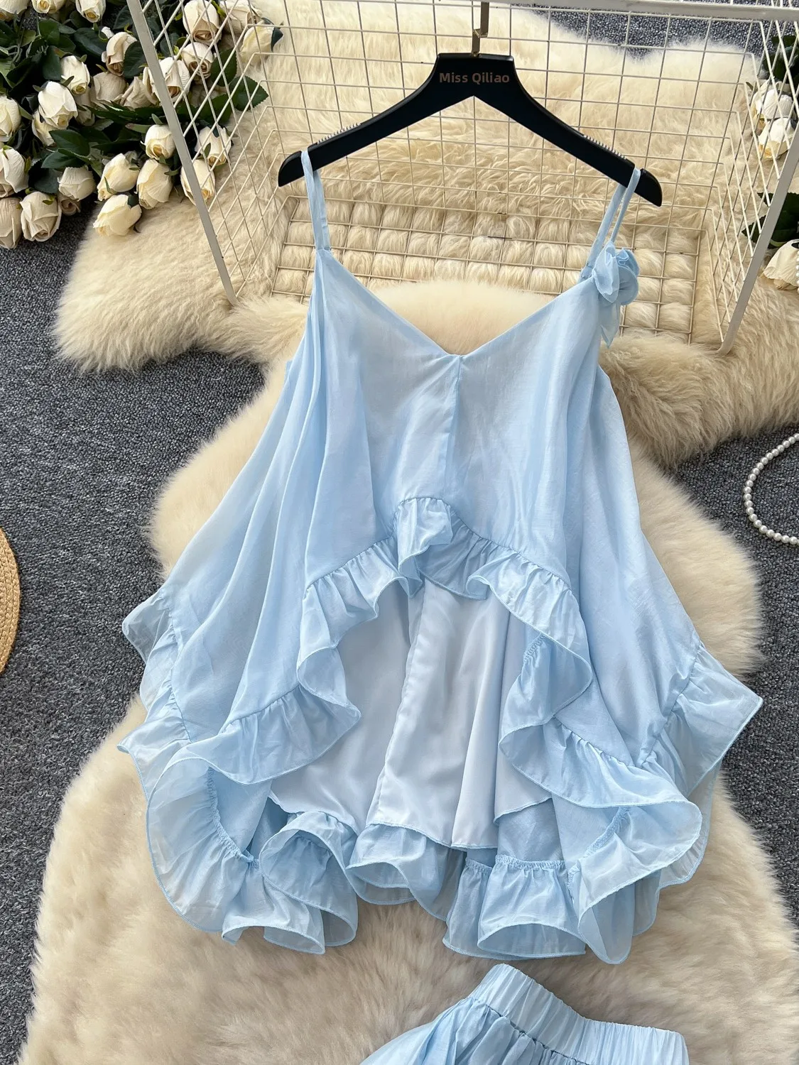 Set atasan dan rok wanita Sweet Summer Outfit dengan rok midi berpinggang elastis dan ujung berlipit, cocok untuk liburan pantai.