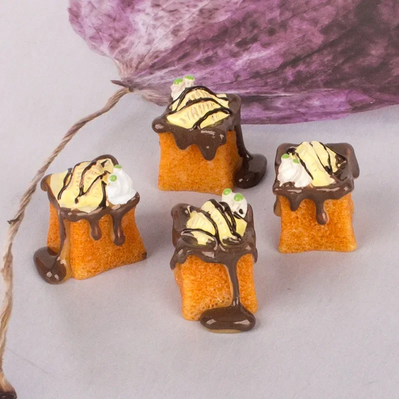 Mini Chocolate Ice Cream Toast Bread Cream Dessert Dollhouse Model Scale 1/6 Hand Diy Food Keychain Doll Accessories Home Decor