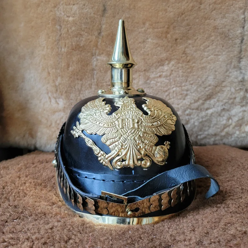 Peak Helmet PICKELHAUBE World War I Prussian Army Helmet Retro Cow Leather Helmet Real Man Wearable