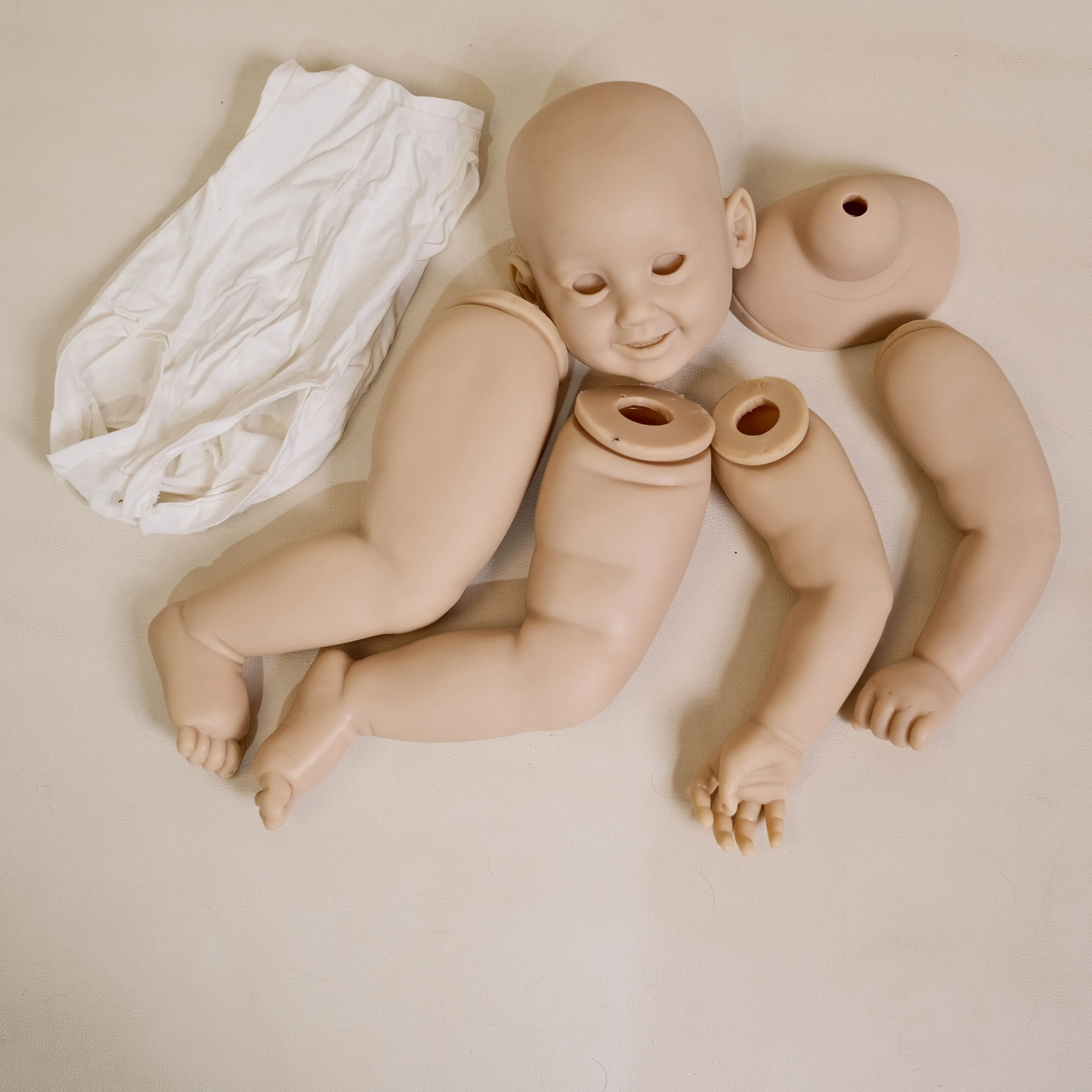DLS 28 pulgadas Cammi piezas de muñeca en blanco sin pintar DIY cuerpo de tela y conectores kit de muñeca de vinilo duro